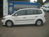 Volkswagen Touran Trendline Guter Zustand - Volkswagen Touran mit Benzin-Antrieb: Limousine