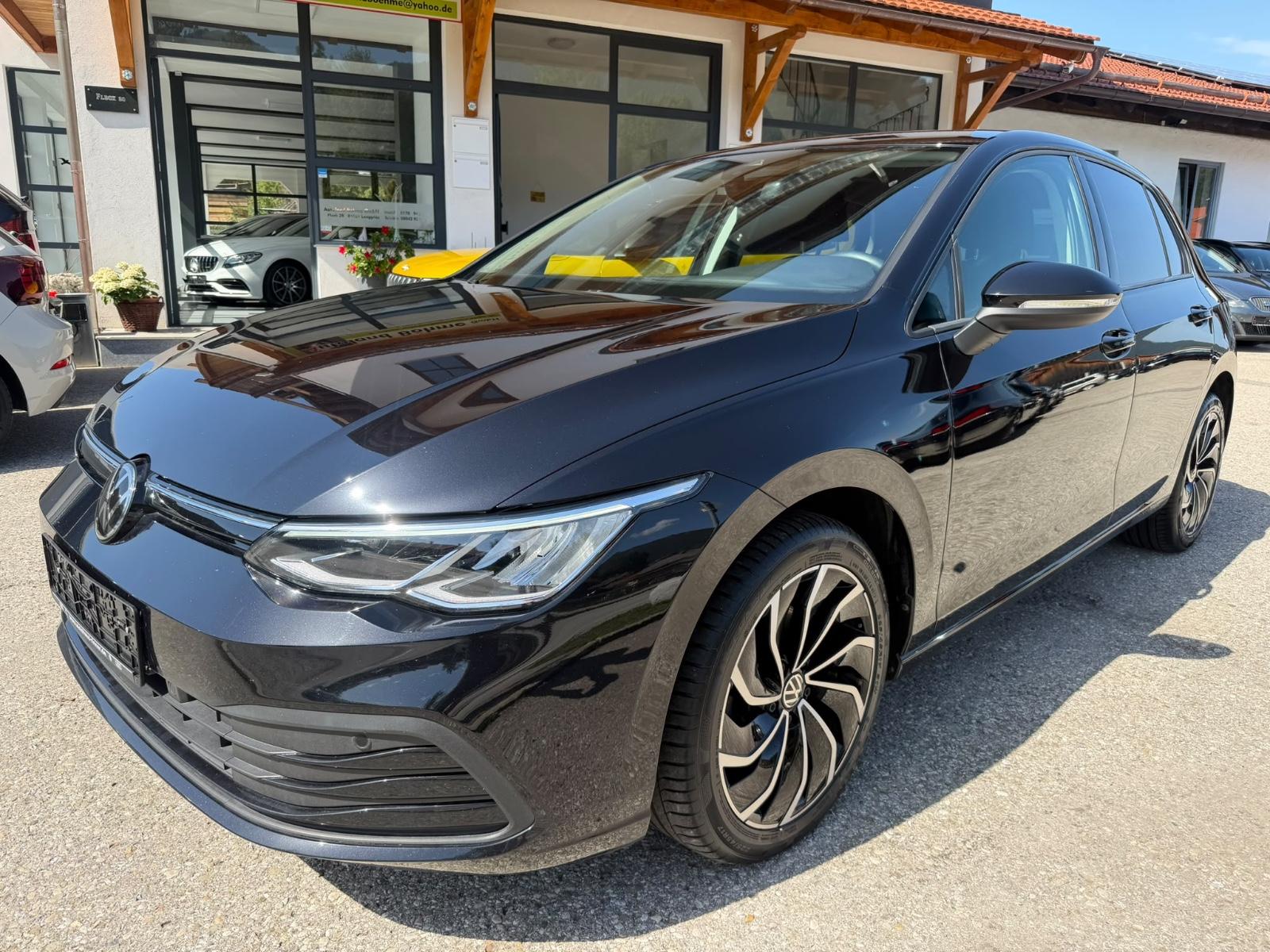 Volkswagen Golf VIII Limousine 2.0Ltr-85kW (116PS) TDI Life, миниатюра 3