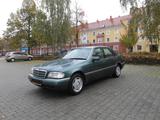 Mercedes-Benz C 220 *FH*SH*AHK*KLIMA* - gebrauchte Mercedes-Benz C 220 aus dem Jahr 1993