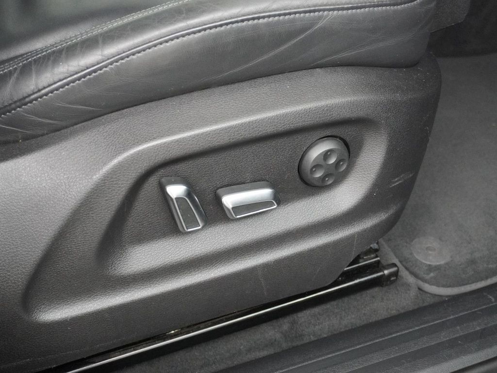 Audi Q5 3.0 TDI quattro S Edition S-Line AHK navi LED