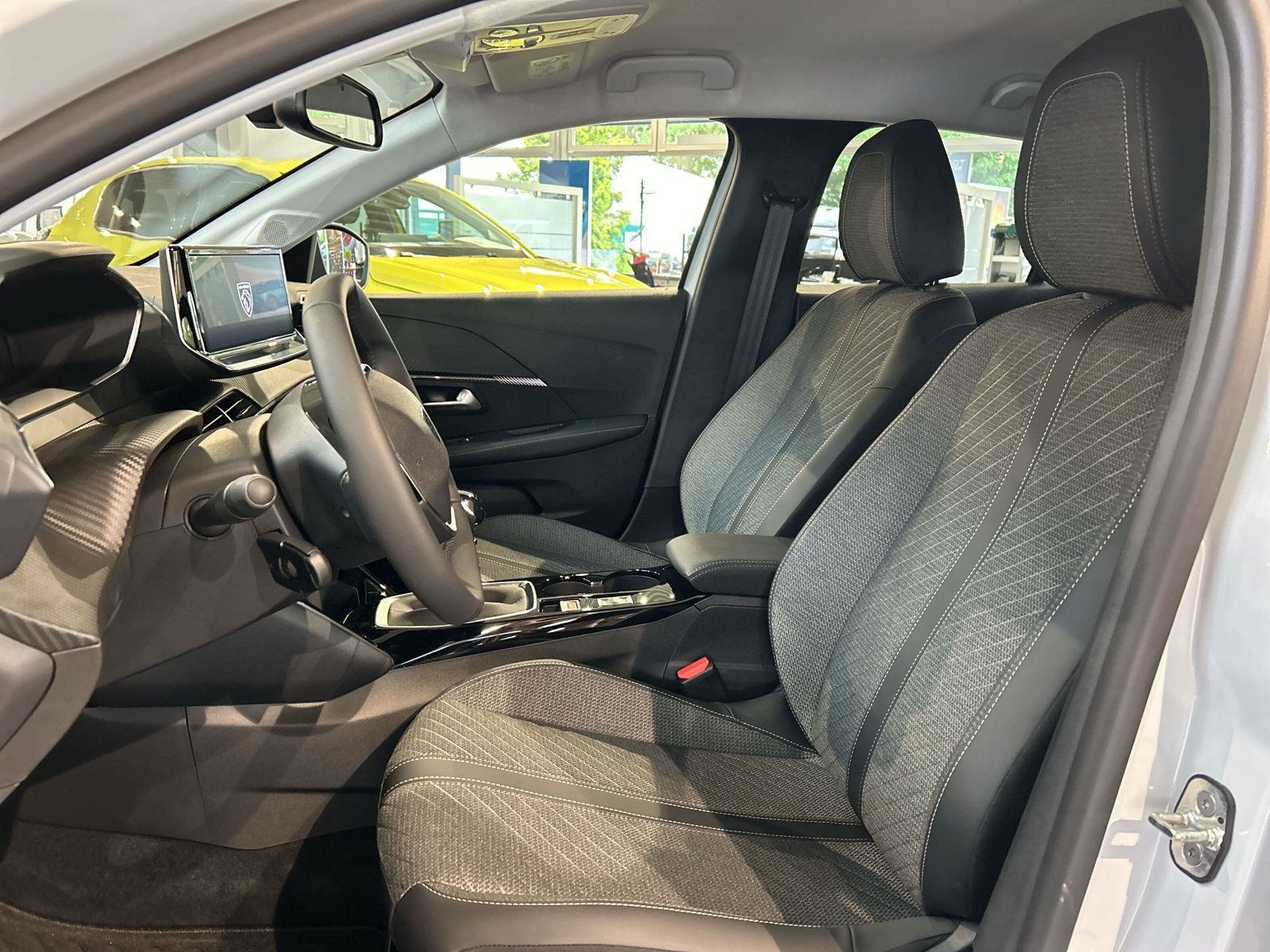 Peugeot 208 - Bild 7