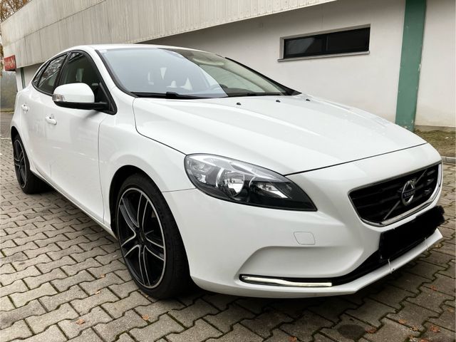 Volvo V40 Kinetic /Klimaautom/Tempomat/Sitzheizung