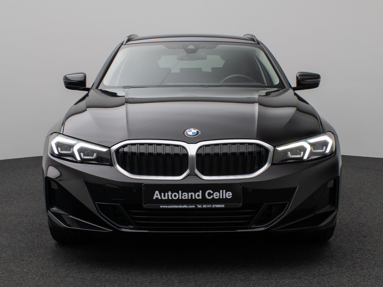 Fahrzeugabbildung BMW 320i HUD DAB Leder Alarm Sport Driving Assistent