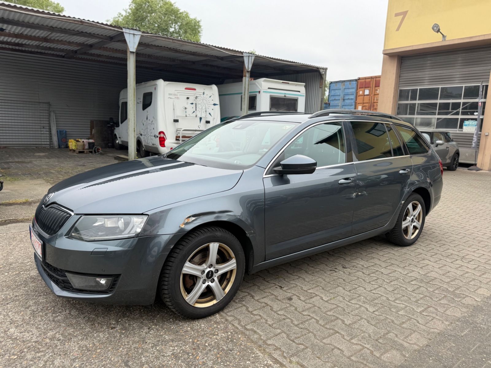 Skoda Octavia Combi Elegance Automatik Navi Teilleder