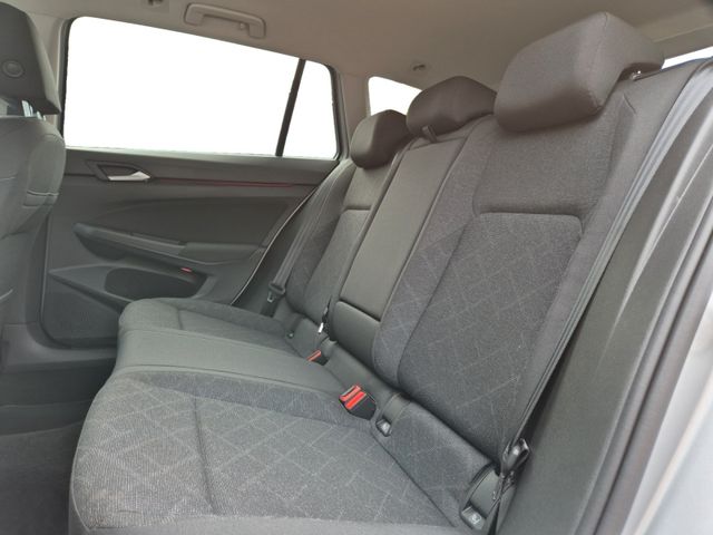 Volkswagen Golf VIII Variant Life 1.5 eTSI 7-Gang-DSG