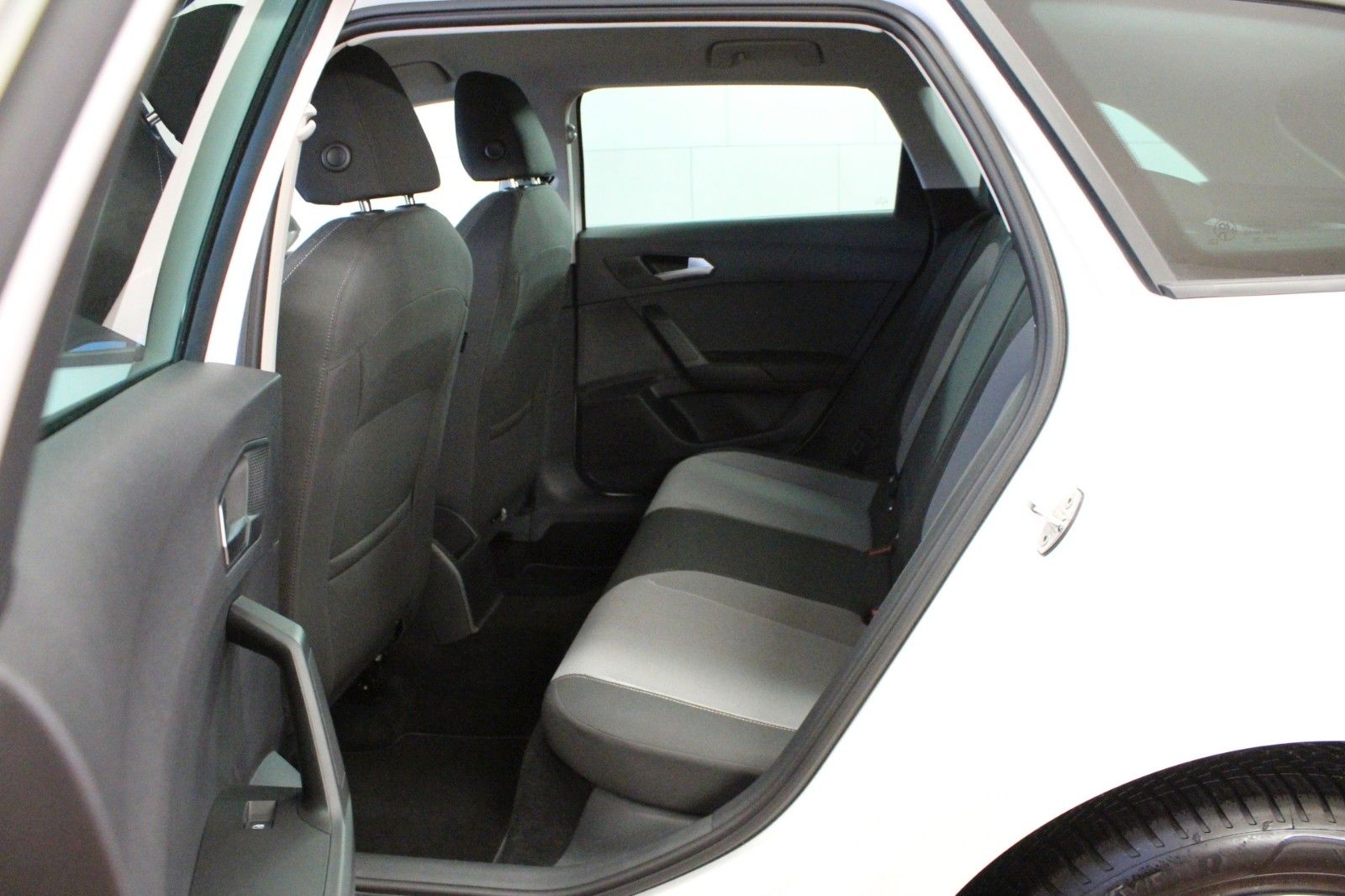 Fahrzeugabbildung SEAT Leon Sportstourer 1.5 Style DSG Automatik