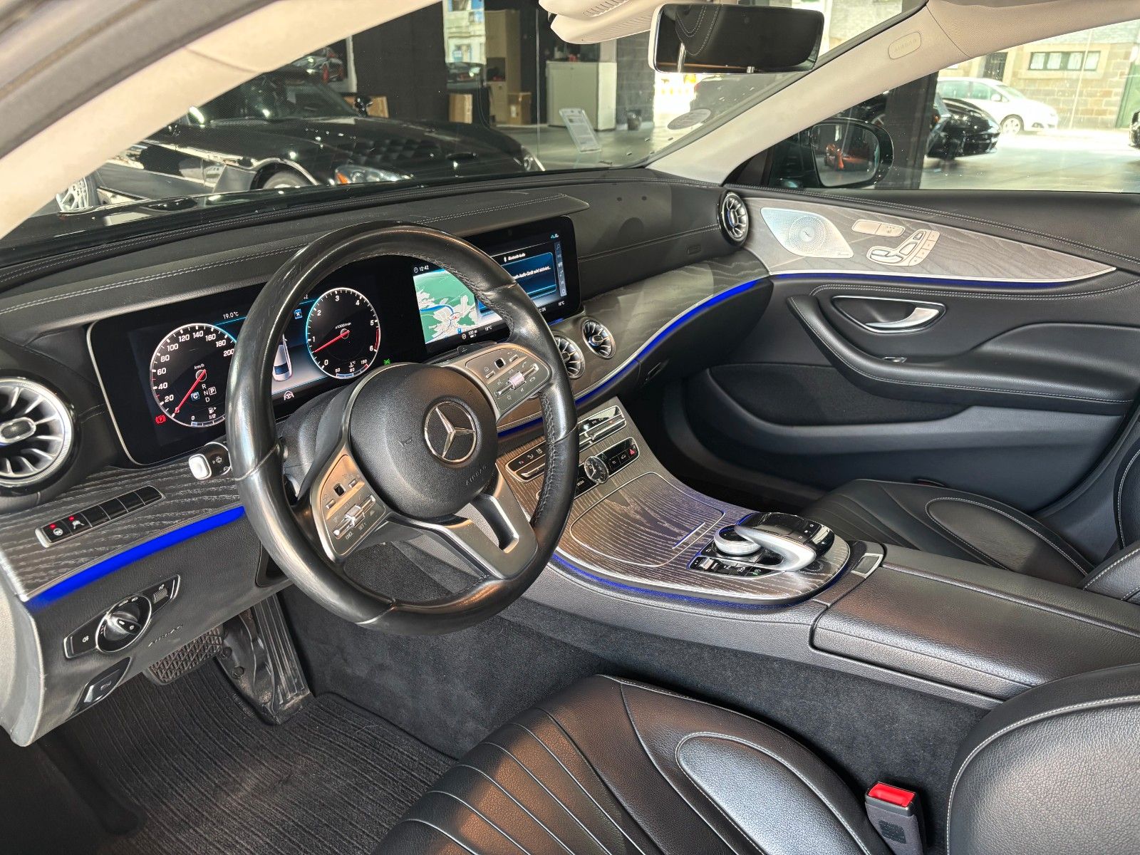 Fahrzeugabbildung Mercedes-Benz CLS 350d *Widescreen*Burmester*Memory*S-Dach*