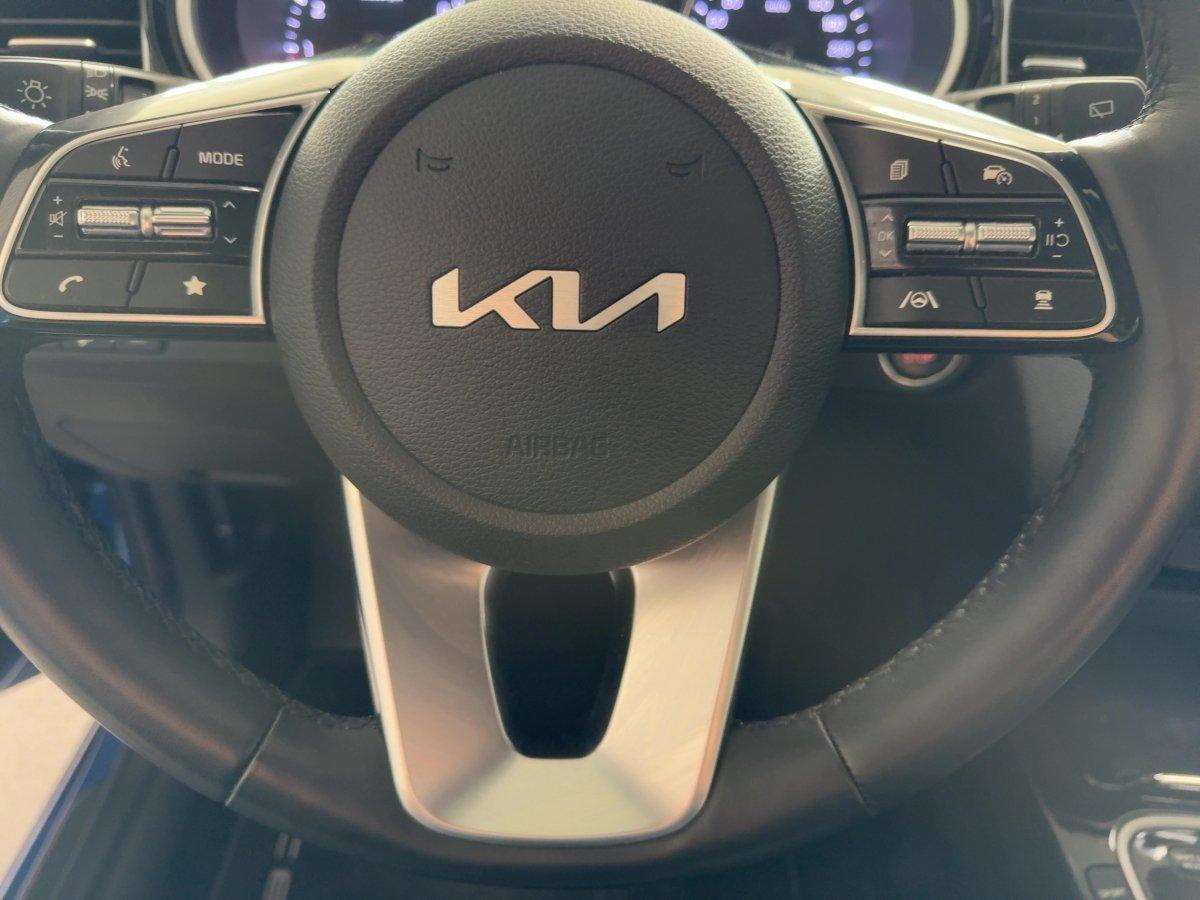 Kia cee'd Sportswagon Spirit Glasdach+LED+Kamera ACC