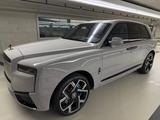 Rolls-Royce Black Badge/TV/Tiffany-black/4-Seat/Starlight - graue Rolls-Royce Cullinan