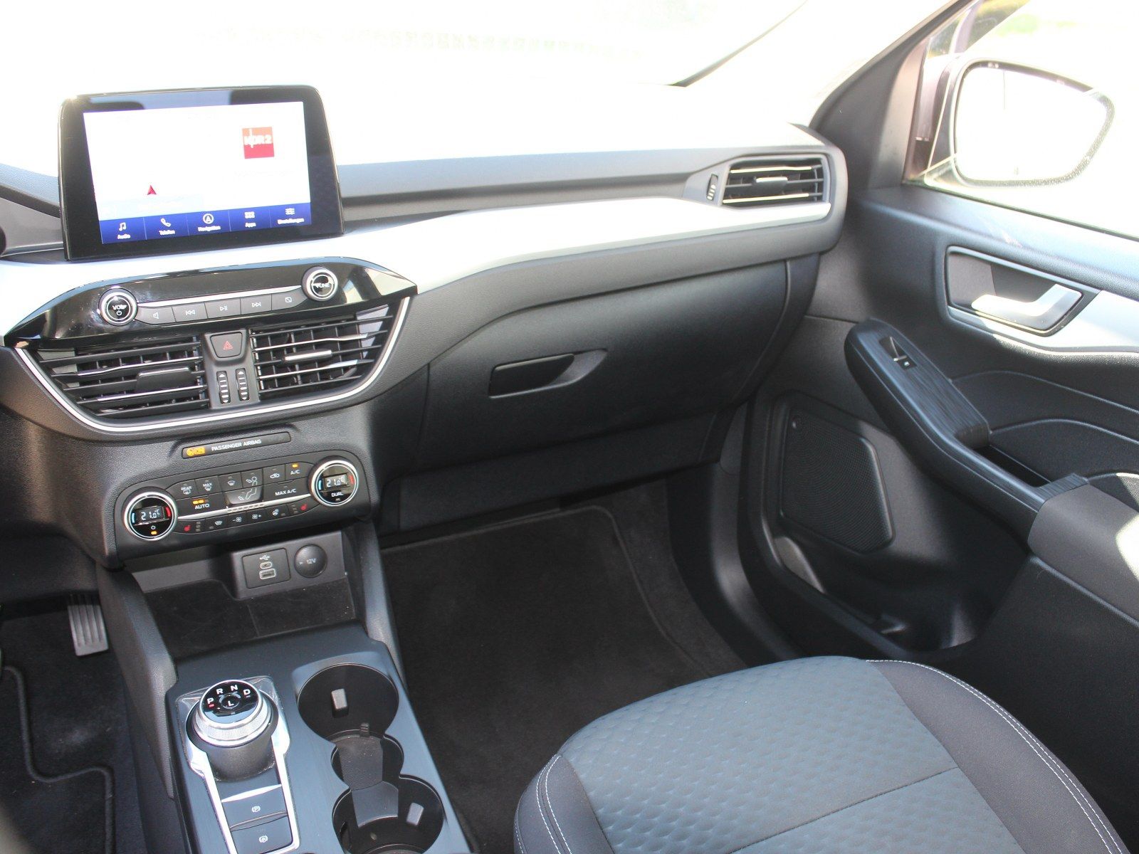 Fahrzeugabbildung Ford Kuga Plug-In Hybrid Cool & Connect 2,5 Duratec