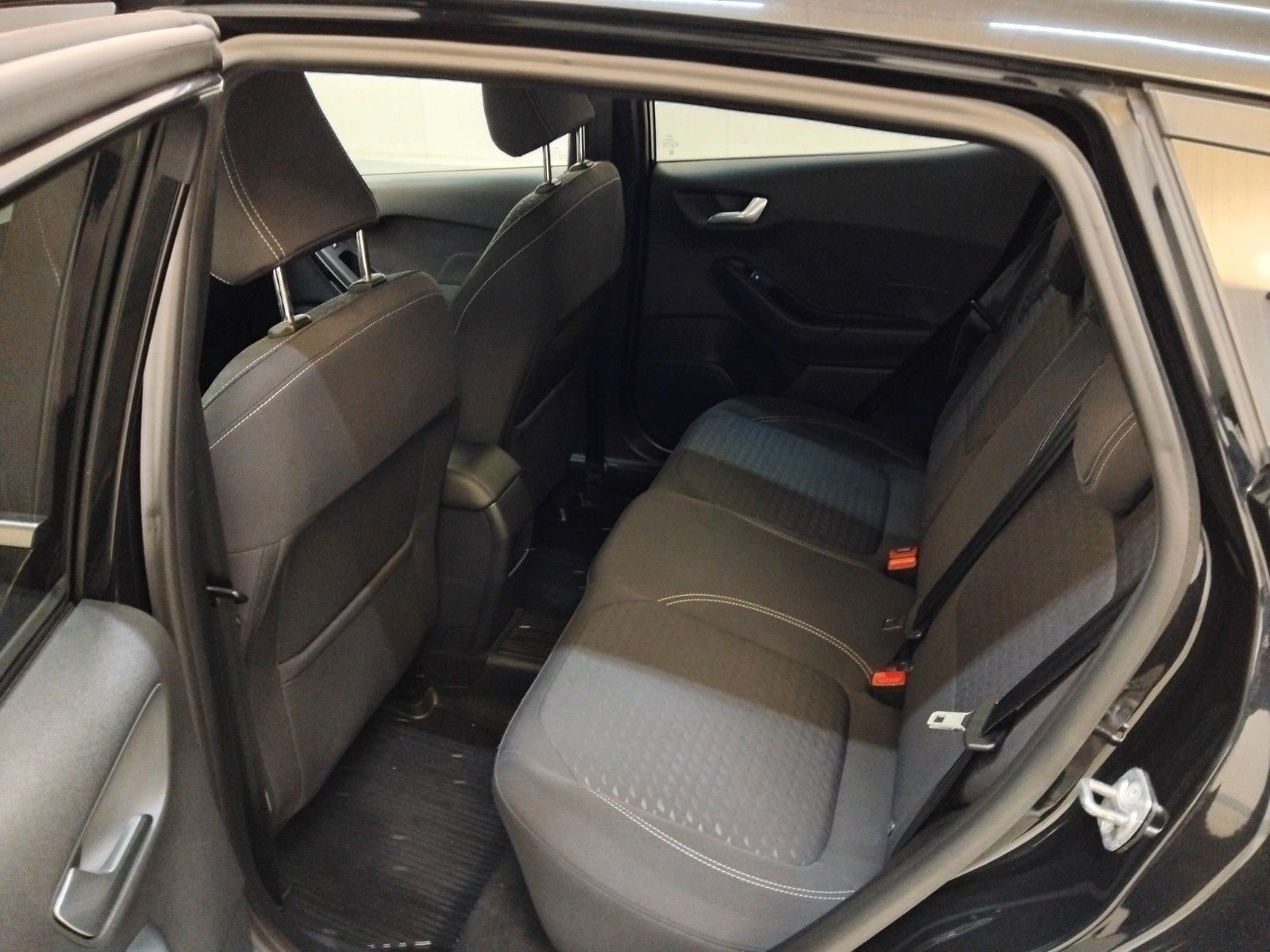Ford Fiesta (09/2020, Benzin)