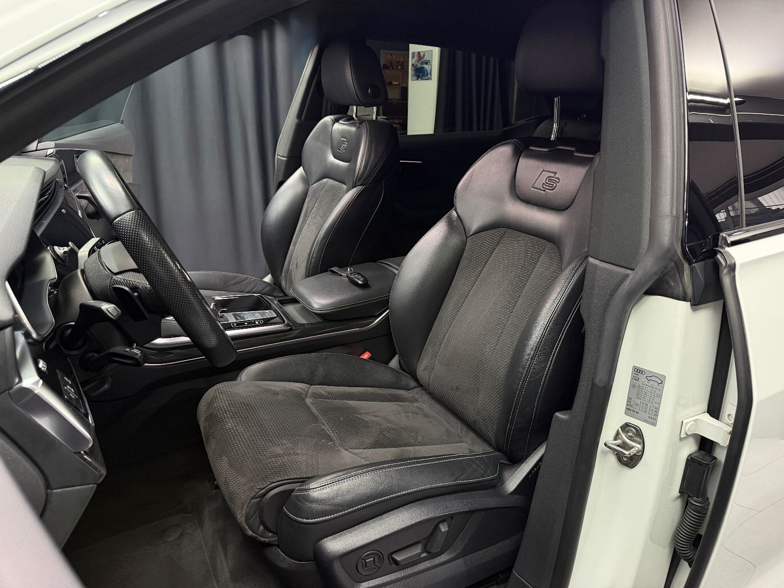 Fahrzeugabbildung Audi Q8 50 TDI quattro |MATRIX|AHK|LUFT