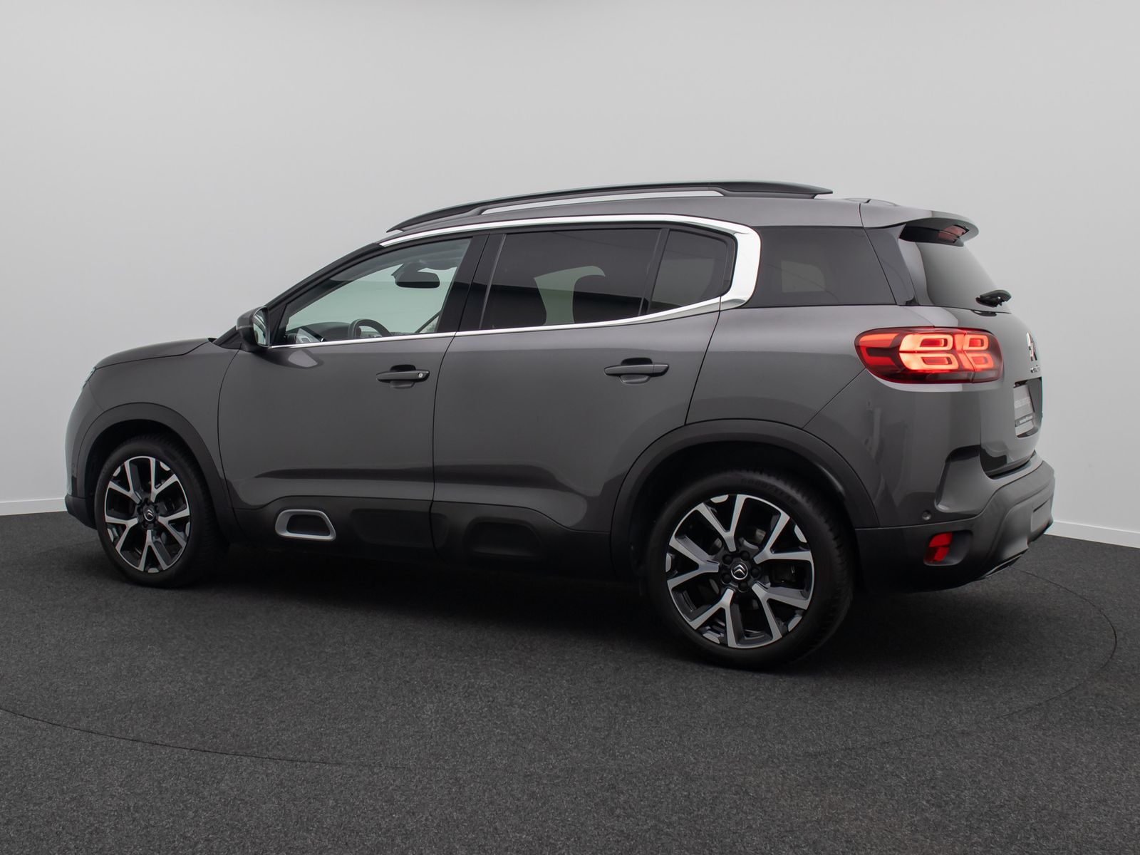 Fahrzeugabbildung Citro&euml;n C5 Aircross SHINE 360&deg;ACC Panorama AHK 19" Voll
