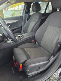 Mercedes E 220 - 8