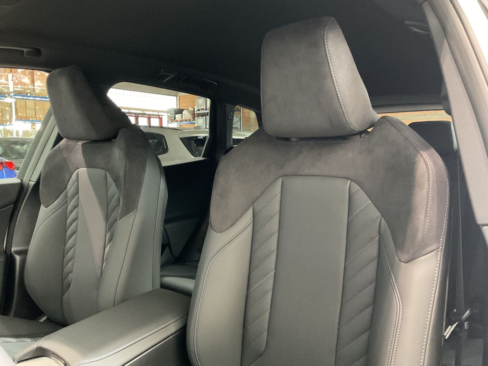 Fahrzeugabbildung BMW X3 20 xDrive Harman Kardon Surround System, Lenk