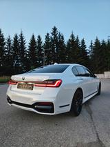 BMW 750Li xDrive - - weiße BMW 750