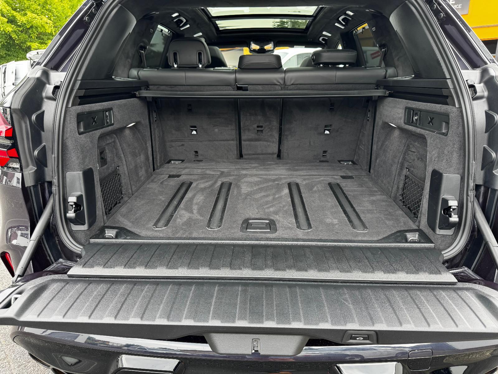 BMW X5 M Comp-Bowers&Wilkins+Sky Lounge+AHK+MATRIX