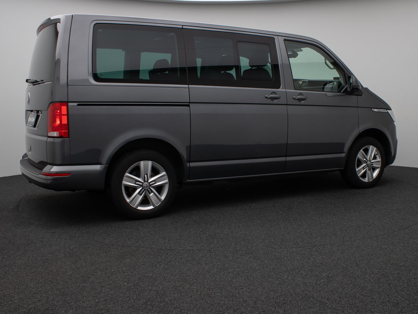 Fahrzeugabbildung Volkswagen T6 Multivan Kamera DAB Standheizung Navi Tempo