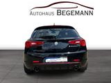 Alfa Romeo Quadrifoglio Verde Aut. Bose 18" Xenon Navi DAB - Alfa Romeo Giulietta: Schwarz