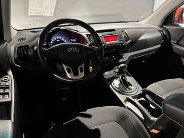 Fotografie 14 des Kia Sportage 2.0 CVVT 2WD Automatik Vision