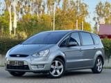 Ford S-Max S-MAX Titanium*AUTOM*KLIMA*SHZ*PDC*BT*TÜV* - gebrauchte Ford S-Max aus dem Jahr 2009