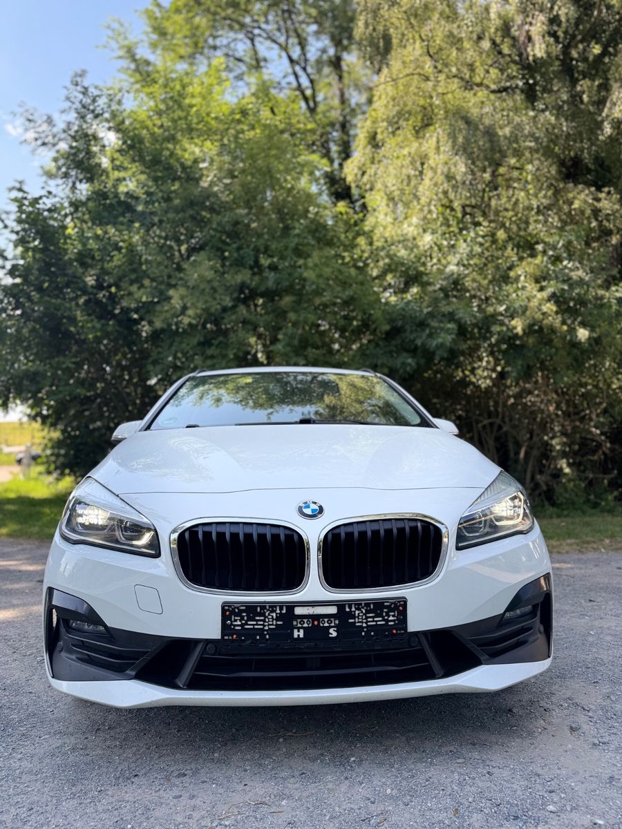 BMW 218 Active Tourer 218d Advantage Facelift 
