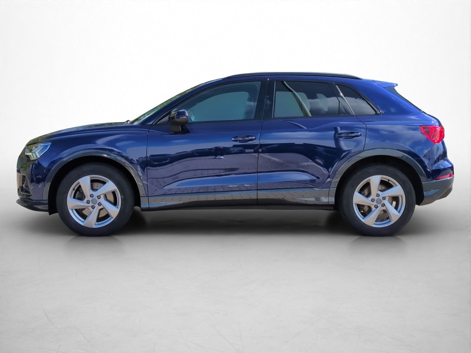 Audi Q3 advanced 40 TFSI qu adv. S tronic *Matrix*S l imagem 3
