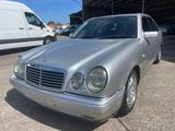 Mercedes-Benz E 290 TD AVANTGARDE/AUTOMATIK/SHZ/TEMPO - Mercedes-Benz E 290: Limousine