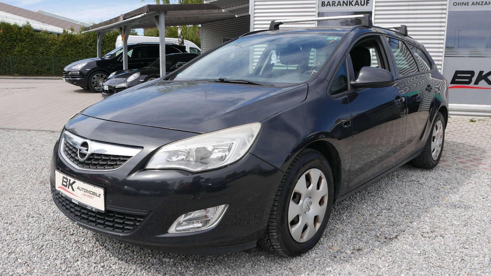 Opel Astra 2011 — photo 7