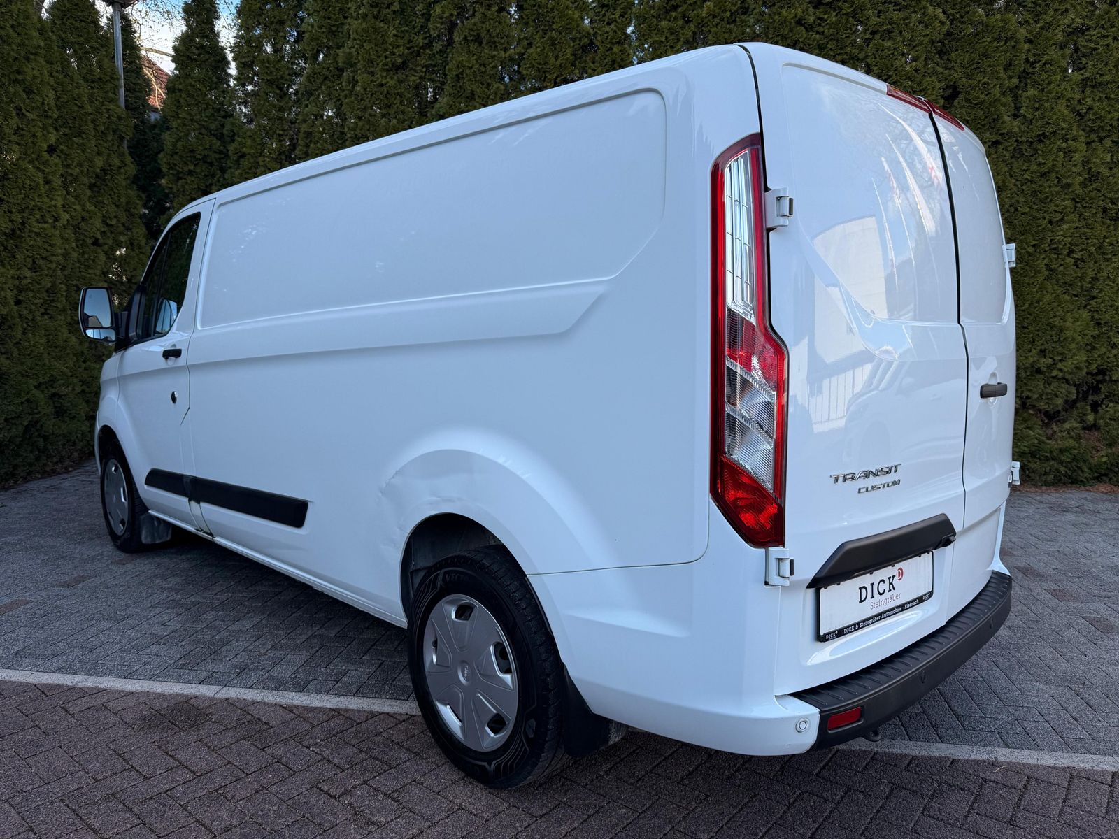 Fahrzeugabbildung Ford Transit Custom 300 L2 3Si+NAVI+SHZ+KAM+DAB+SYNC3