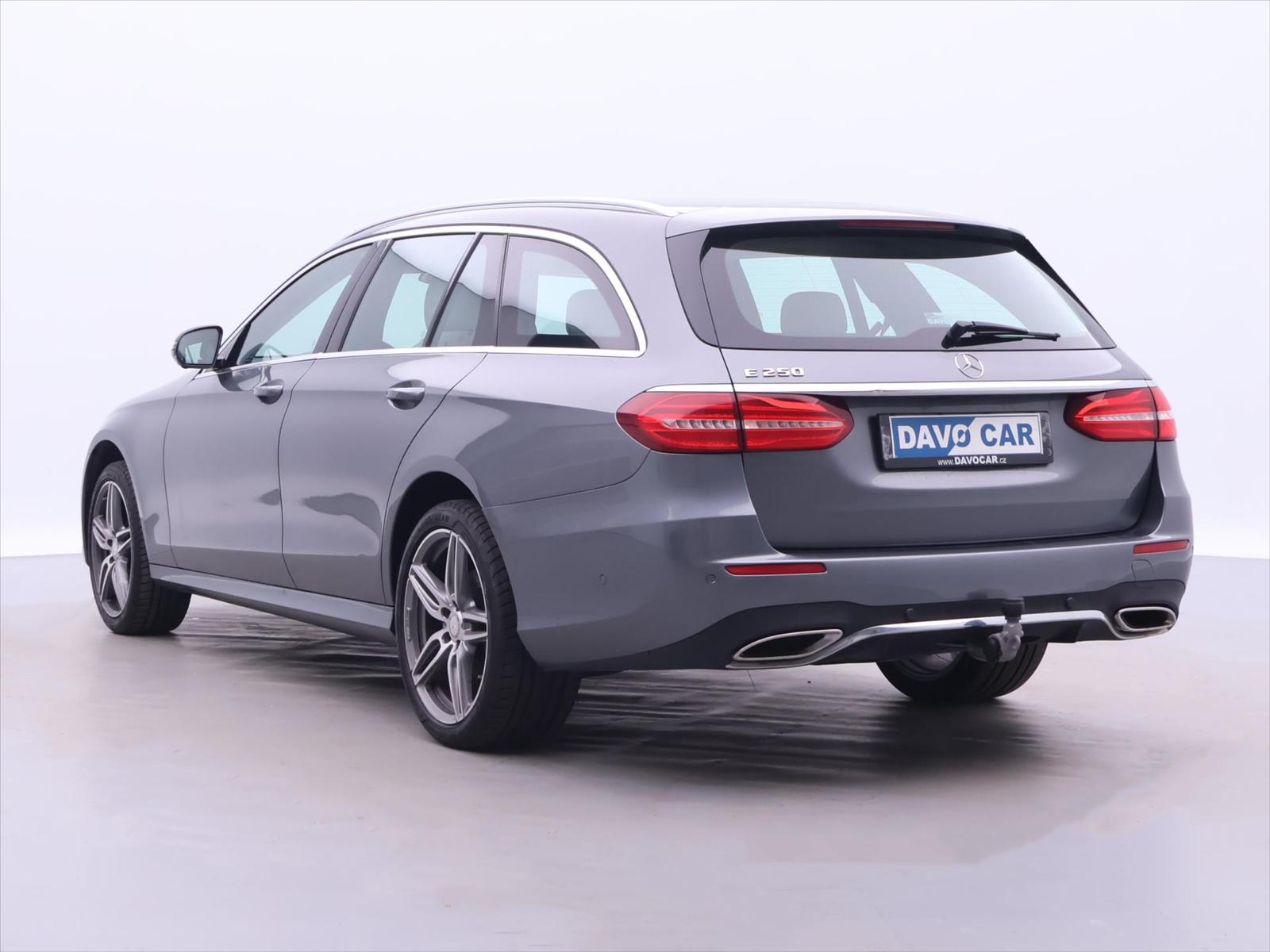 Mercedes-Benz E 250 250 AMG CZ 360° Kamera