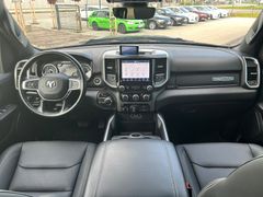 Fahrzeugabbildung Dodge RAM 1500 5,7L V8 Hemi 4x4 AHK Navi Leder Kamera