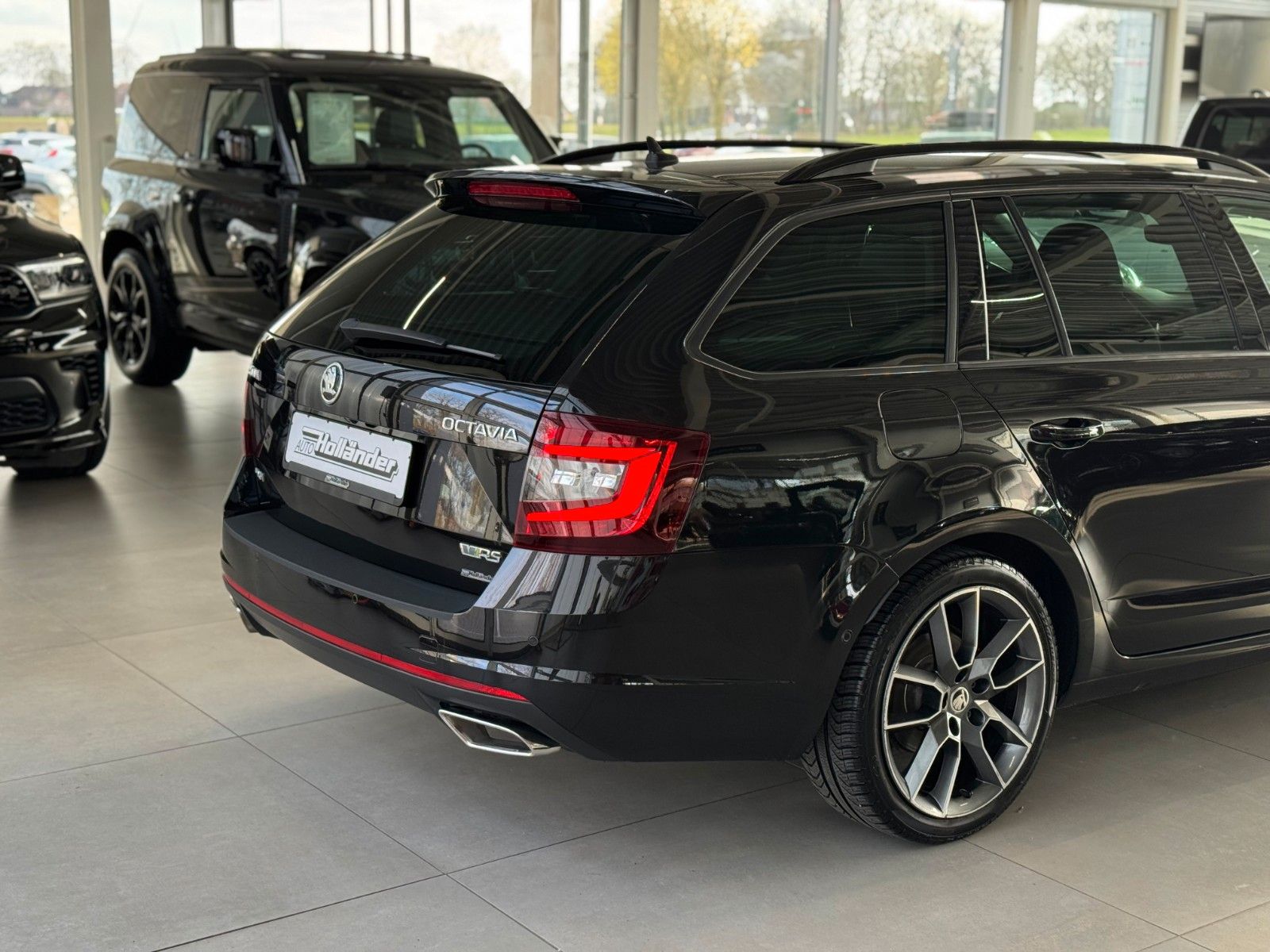 Fahrzeugabbildung SKODA Octavia Combi 2.0 TDI RS 4x4   "ACC Park-Paket"
