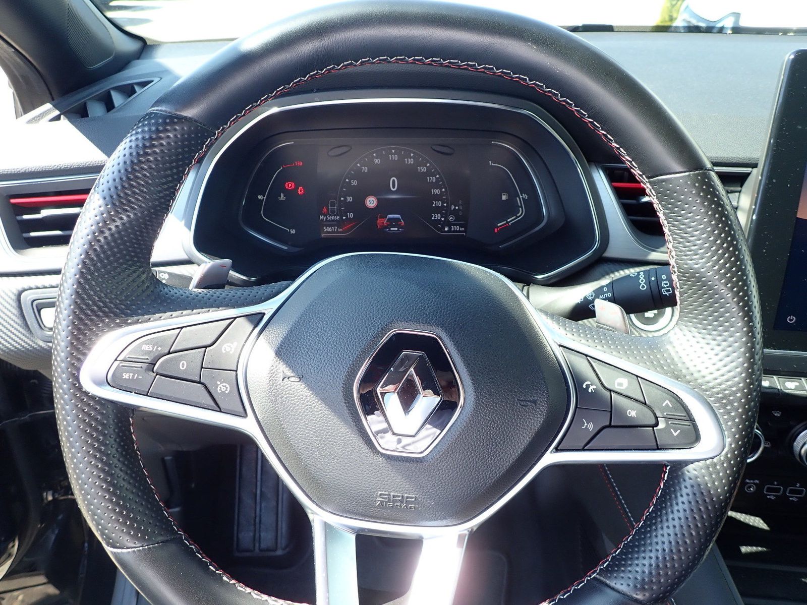Fahrzeugabbildung Renault Captur TCe 140 EDC R.S.LINE/AUTOM./SHZ/NAVI/AHK/