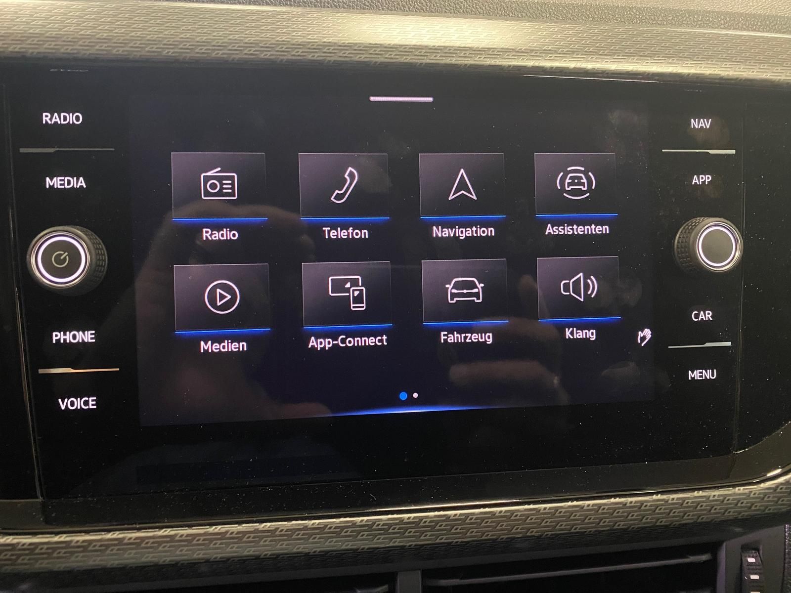 Fahrzeugabbildung Volkswagen T-Cross 1.5 TSI DSG Style R-Line+ACC+RFK+APP+LED