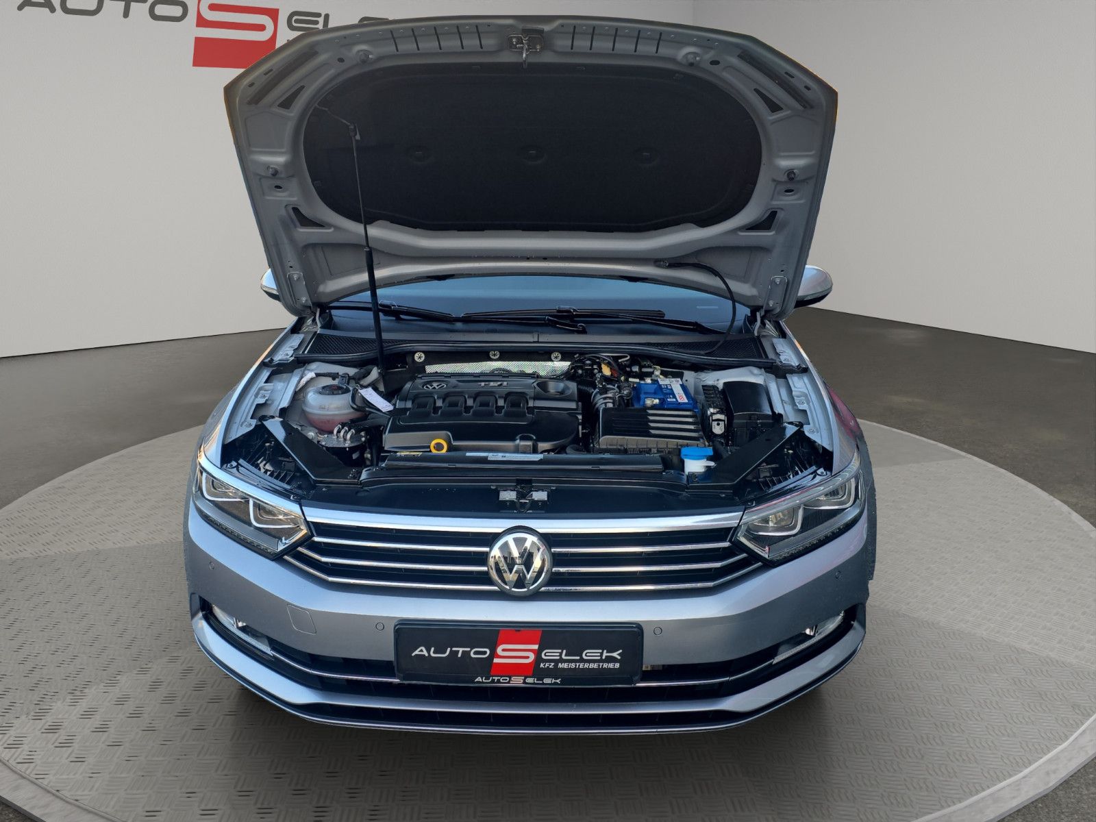 Fahrzeugabbildung Volkswagen Passat Variant Comfortline BMT/Start-Stopp AHK