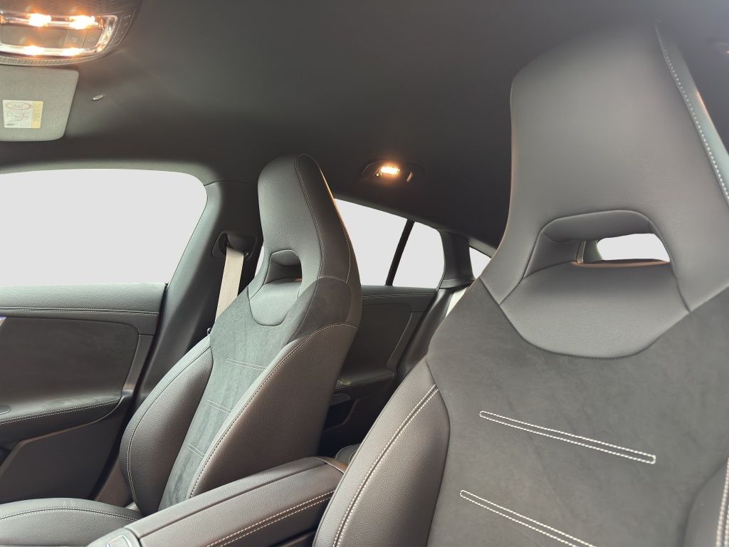 Fahrzeugabbildung Mercedes-Benz CLA 200 d Shooting Brake AMG Line*NightPaket*LED