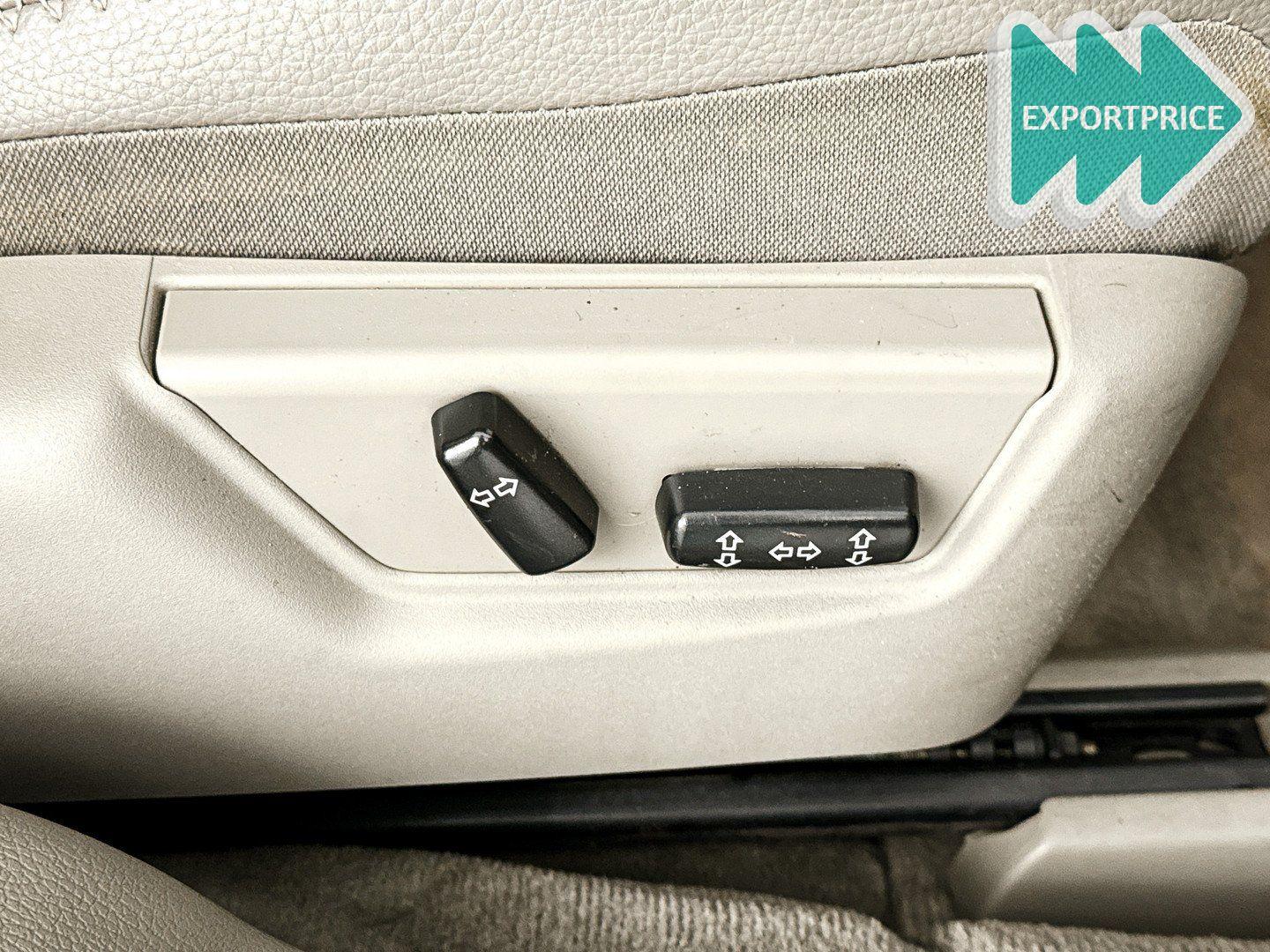 Volvo XC70 2006 — photo 23