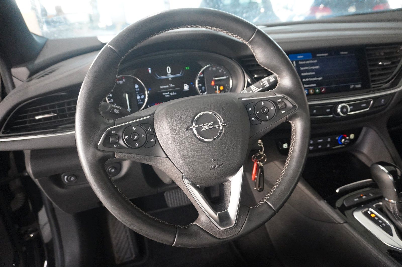 Fahrzeugabbildung Opel Insignia B ST 2.0T ELEGANCE NAVI/LED/VIRT./DAB+