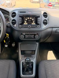 Volkswagen Tiguan - 10