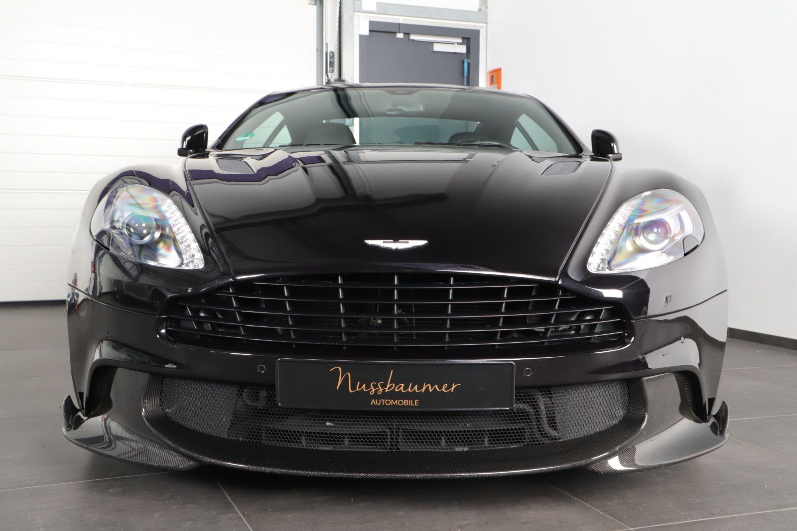 ASTON MARTIN Vanquish