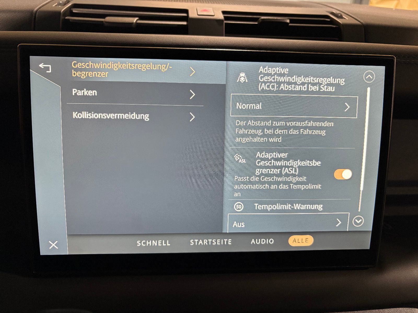 Fahrzeugabbildung Land Rover Defender 110 X-Dynamic HSE/PANO/360°/AHK/APPLE/
