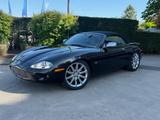 Jaguar XK8 Cabriolet*DEUTSCHES AUTO*VOLL HISTORY* - Jaguar XK8 in Köln