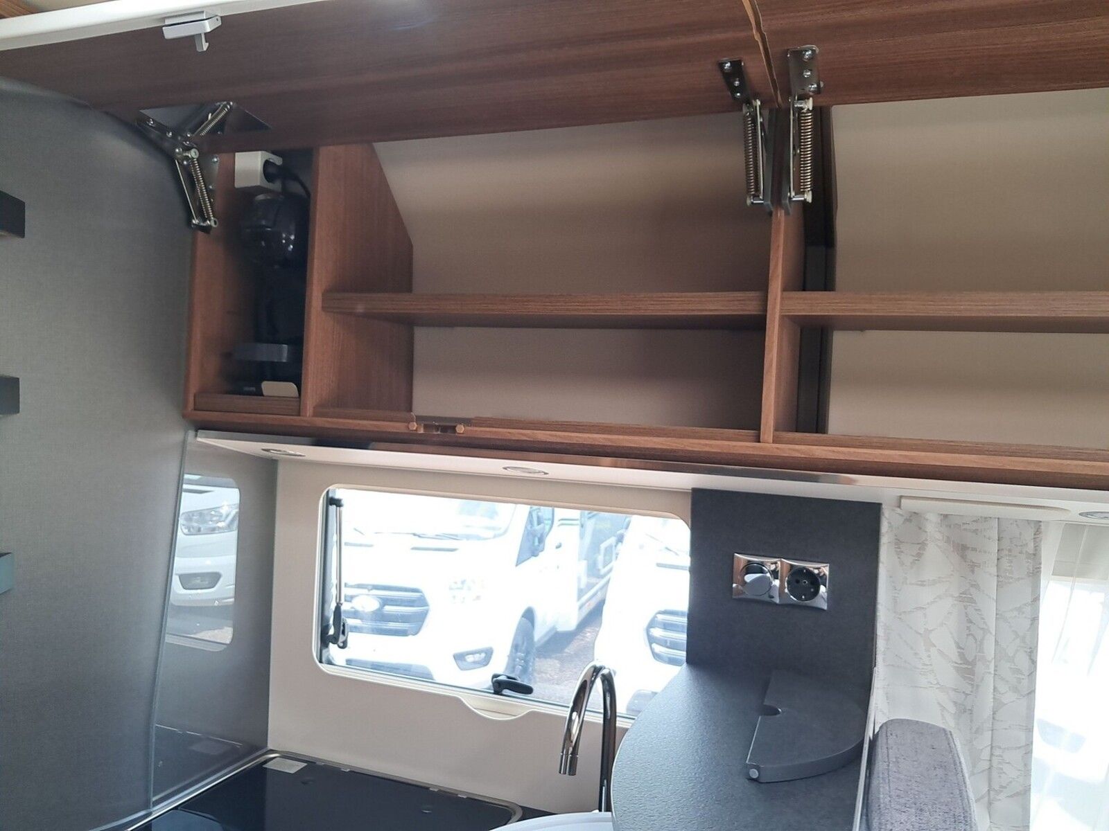 Fahrzeugabbildung Carthago C2-tourer I 145 RB LE comfort Navi, TV, Markise