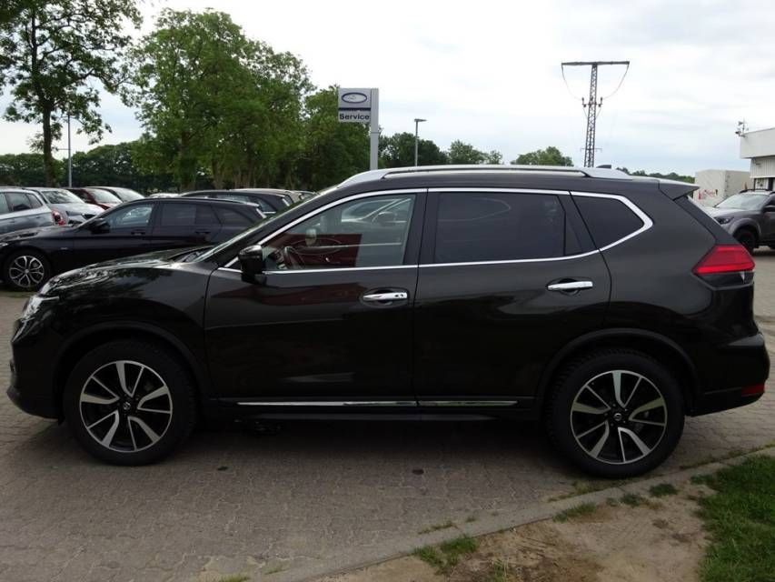 Fahrzeugabbildung Nissan X-Trail 2,0 dCi  Automatik  Tekna 4*4 AHK