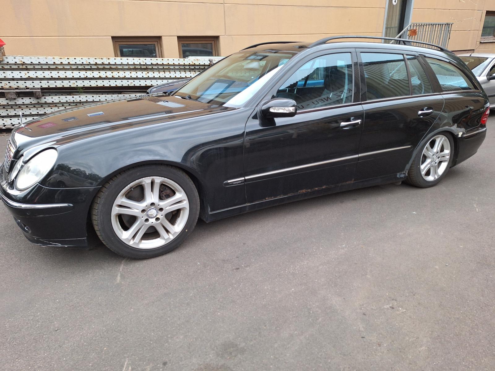 Mercedes-Benz E 500 4MATIC T AVANTGARDE
