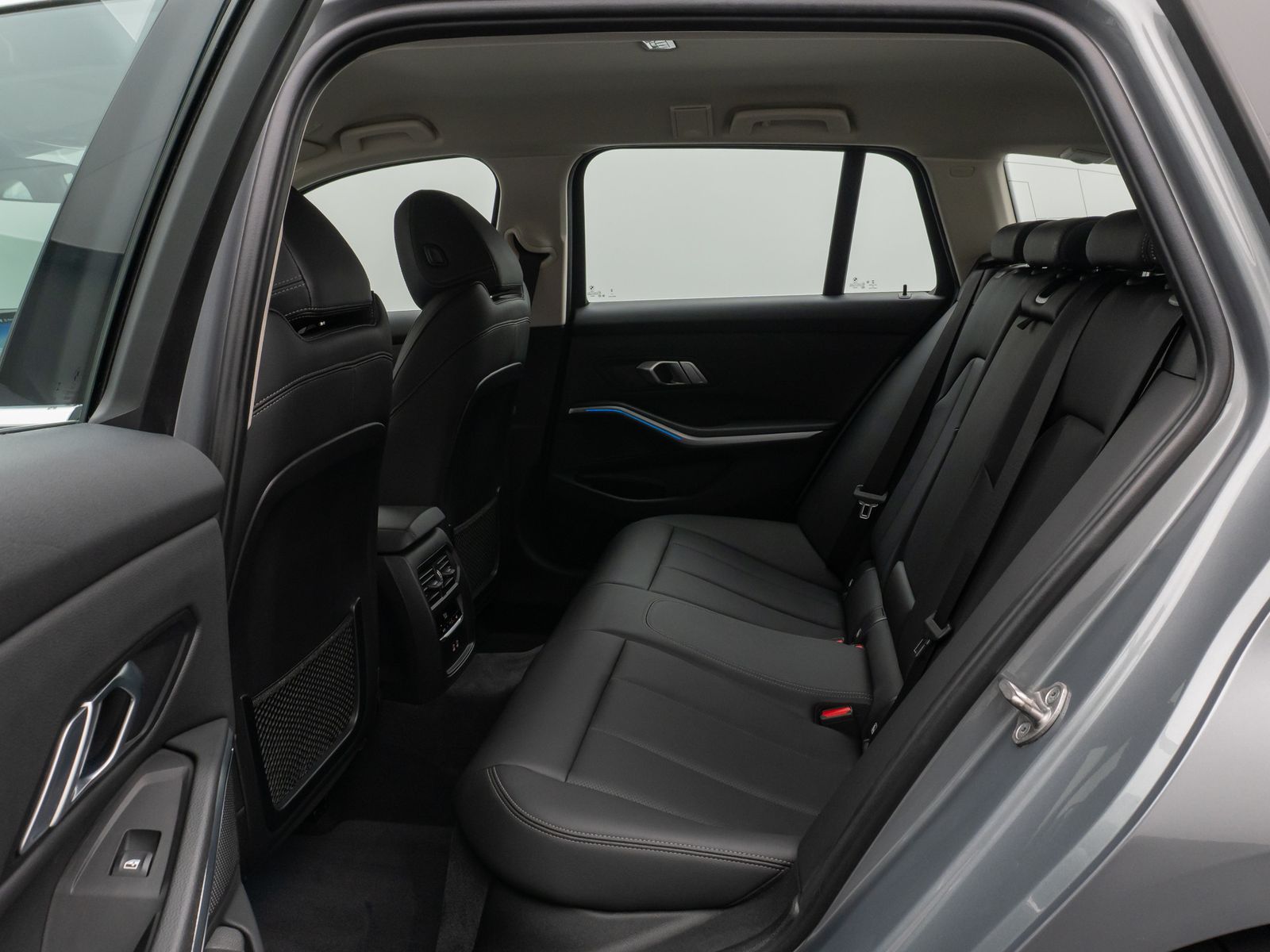 Fahrzeugabbildung BMW 320e Kamera DAB HiFi Sport Leder WidscreenDispl