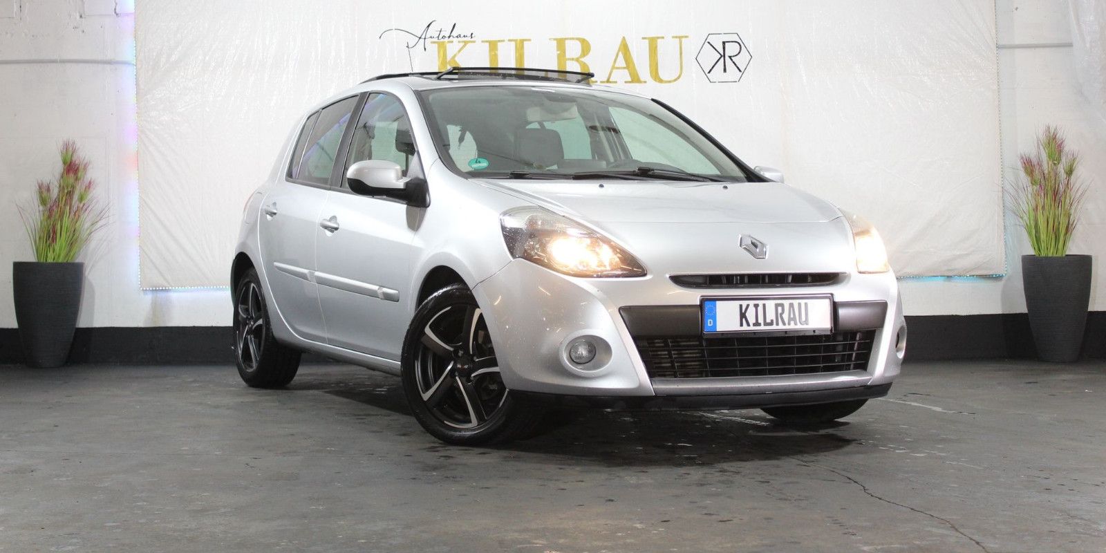 RENAULT Clio III Luxe Navi Tempomat Alufelgen Shz Teille