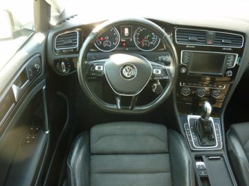 Volkswagen Golf - 12