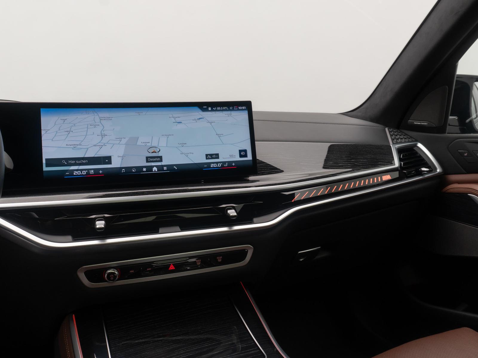 BMW X5 M60i SkyLoung 360° H/K Massage Individual 22"